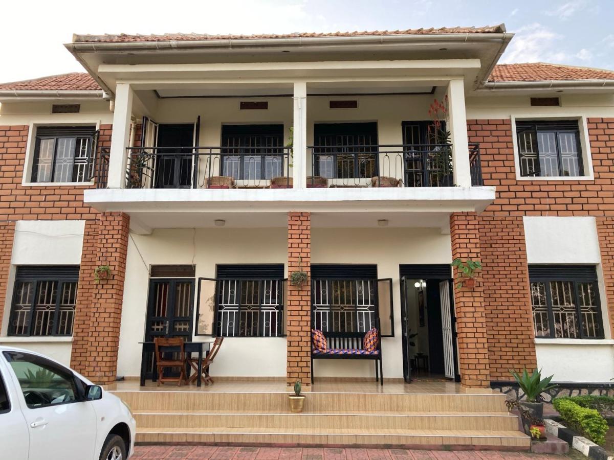 恩德培 Okra House酒店 外观 照片
